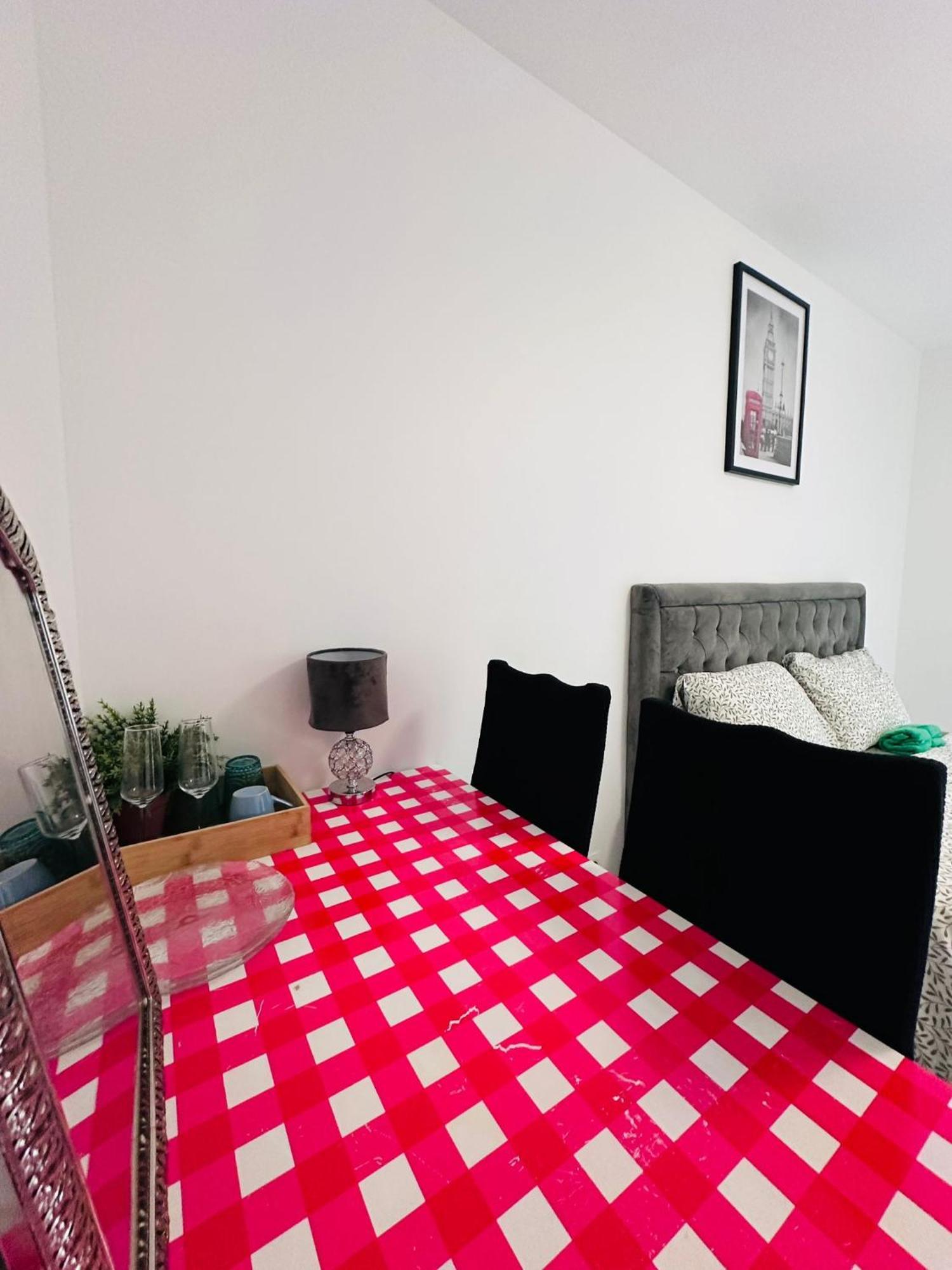 Sri-Indo Bobigny Paris Daire Dış mekan fotoğraf