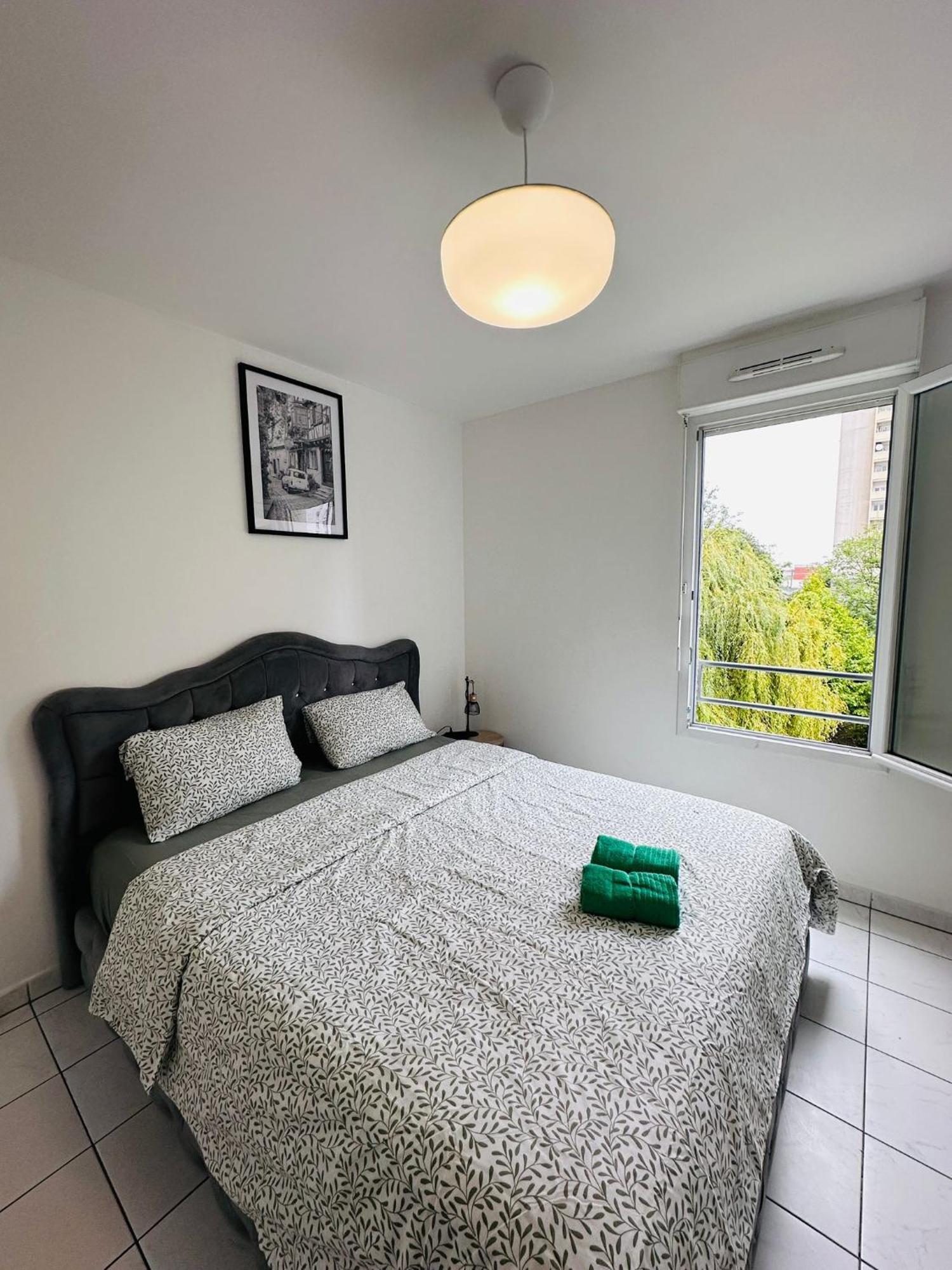 Sri-Indo Bobigny Paris Daire Dış mekan fotoğraf