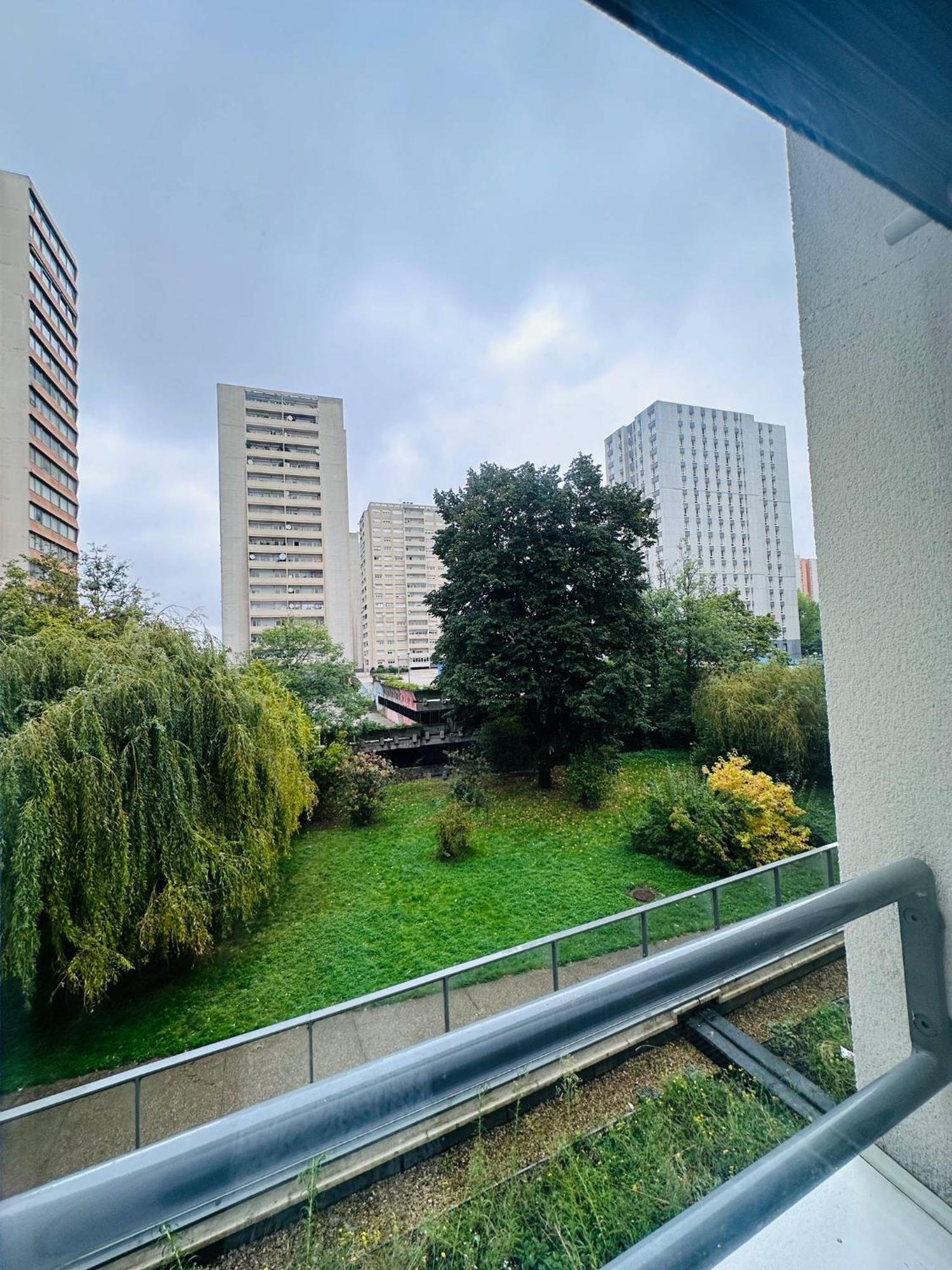 Sri-Indo Bobigny Paris Daire Dış mekan fotoğraf